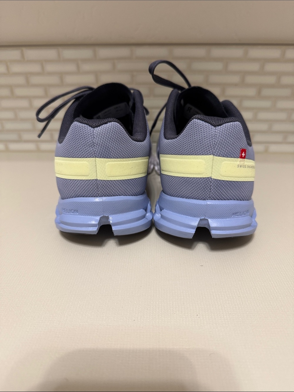 Womens Size 7 On Running Cloudflow Shoes in Nimbus/Seedling LIKE NEW - Picture 5 of 5